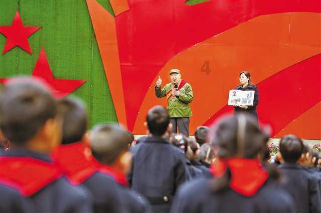 区委常委会召开(扩大)会议